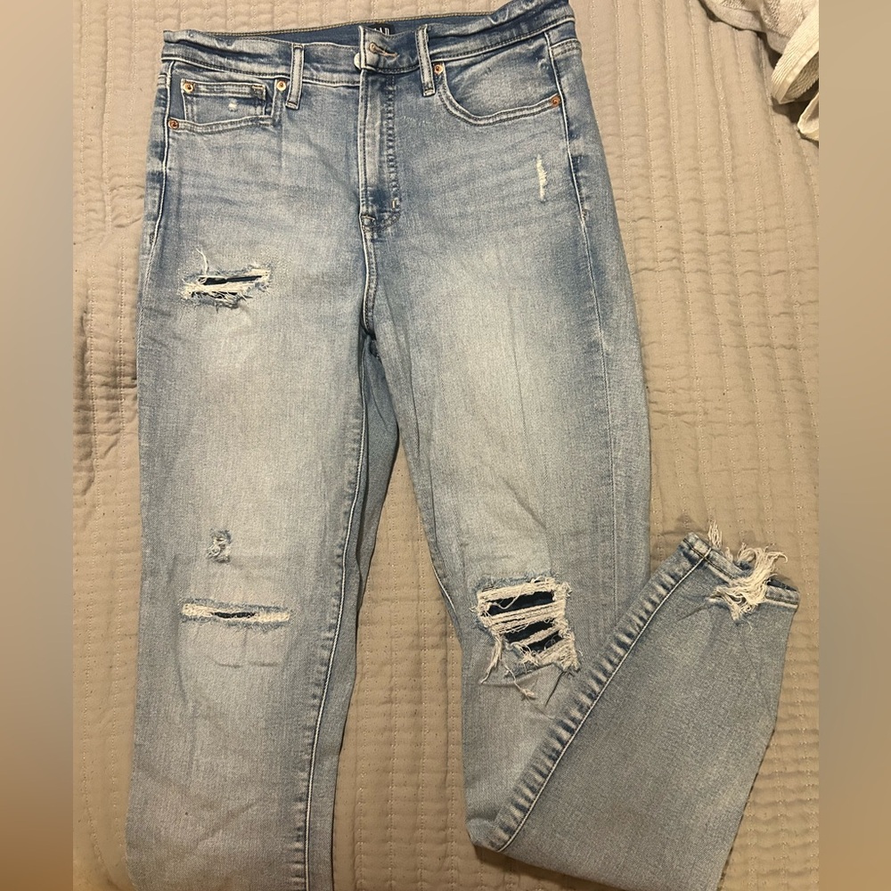 👍Gap distressed true skinny jeans